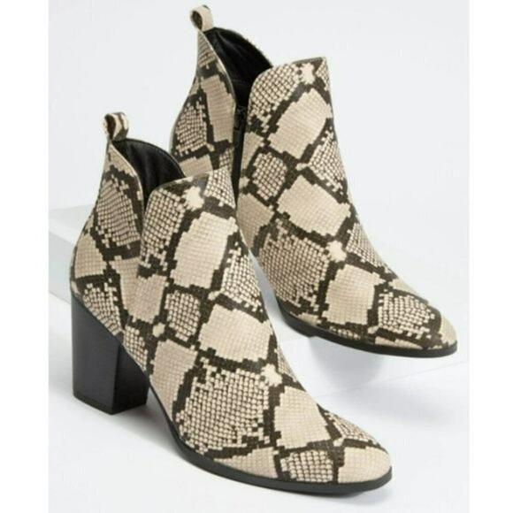 New! Rue 21 Women's Snake Print Chunky Block Heel Ankle Booties - Picture 1 of 8